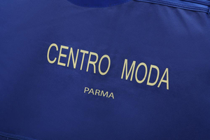 Haute qualité 60*100 Non-tissé fermeture éclair costume couverture Logo personnalisé anti-poussière respirant pliable fourre-tout sac de vêtement continuer Style - Product Image 3