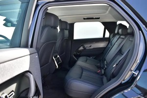 Voitures électriques neuves et d'occasion Boîte de vitesses automatique, transmission intégrale, intérieur en cuir clair/foncé, émissions Euro VI, toit en alliage d'aluminium - Product Image 5