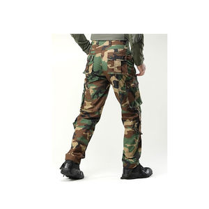 Men outdoor hunting pants with <b>camouflage</b> print windproof <b>trousers</b> for mountain and forest use with Oem Service stylish - Product Image 3