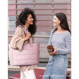2026 Customized <b>Large</b> Size Women Quilting Handbag Lightweight Puffy Tote <b>Bag</b> With Zipper For Daily Use - Product Image 5