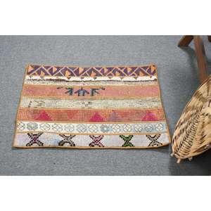 พรมขนสัตว์ขนาดเล็กแบบเป็นมิตรกับสิ่งแวดล้อมสไตล์ตุรกี 1.7x2.3 ฟุต สีส้มลายปะติด พร้อมแผ่นรองหลังทำจากยางลาเท็กซ์ - Product Image 4