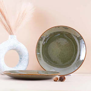 Juego de Platos de Cena Estilo Wabi-Sabi Verde Rústico, Vajilla Personalizable con Diseño de Frutas, para Restaurantes y Eventos - 10.5 Pulgadas - Product Image 3