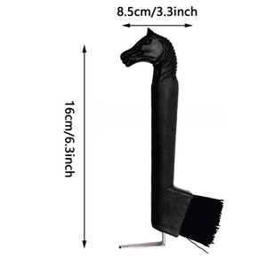 Molde de plástico ligero Hoof Pick Brush Durable Easy Grip Cleaning Combo para el cuidado de caballos y ganado - Product Image 2