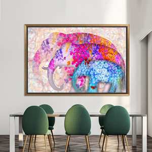 Realza tu espacio con un lienzo impreso con una familia de elefantes florales, lienzo con marco dorado - Product Image 1