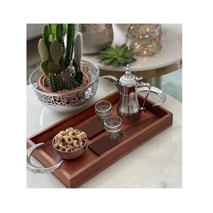 Bandeja para servir comida de madera de la más alta calidad con asas de latón Bandeja para servir fechas de color marrón de calidad superior - Product Image 5