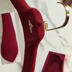 Cintres en velours de qualité supérieure de luxe Support élégant en plastique souple avec un design élégant pour des vêtements de mode élégants - Product Image 2