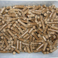 Briquettes de bois de pin 100% bois dur de haute qualité 6mm 8mm, granulés de biomasse, copeaux de bois de pin naturel, bois de chauffage haute densité en vrac