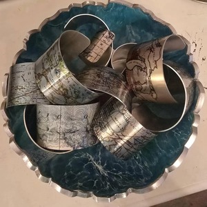 Bol décoratif en forme d'antiquité verte Pièce maîtresse élégante fabriquée à la main pour table à manger Table basse service de fruits ou décoration intérieure - Product Image 2