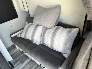 Nuevo Jayco Jay F-e-a-t-h-e-r 21MML 2025 - Product Image 5