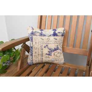 Coussin en laine beige tissé 12x12 pouces, coussin décoratif rustique de luxe, coussin vintage moelleux avec motifs brodés et imprimés, écologique et antidérapant - Product Image 1