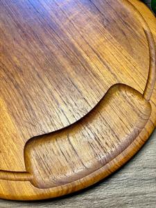 Planche à découper ronde rainurée avec rainure pour les jus, surface épaisse et lisse, idéale pour couper, servir et une utilisation en cuisine moderne - Product Image 3