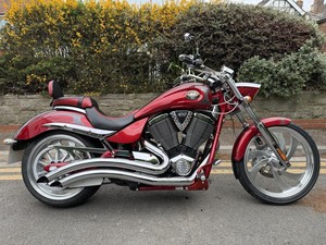 Motocicleta Victoria Jackpot 2009 RARE de Alta Calidad en Oferta / CRUISER FANTÁSTICO con 1 Año de Garantía Internacional - Product Image 2