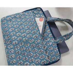 Maletín para portátil de algodón Blue Buti Handblock sostenible de Bohamin, funda de diseño de 16 pulgadas con cierre de cremallera seguro para - Product Image 1