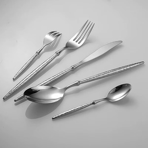 Ensemble de couverts élégants et fins en argent, manche élégant, vaisselle de qualité supérieure pour les restaurants, les hôtels et les repas en famille, vente en gros en provenance d'Inde - Product Image 2