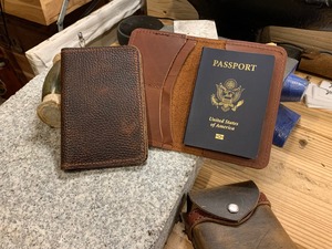 PTH-0091B porte-passeport en cuir véritable avec logo personnalisé à la mode bloquant la RFID - Product Image 3