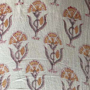 Tissu en coton imprimé à la main – Motif floral stylisé Buti |   Jaune moutarde et rouge bordeaux sur fond blanc naturel - Product Image 1