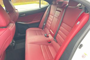 Gran Oferta: Lexus IS 300 F Sport 2017 Usado, Impecable, Listo para Enviar - Product Image 4