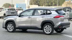 2025 Toyo Ta Corolla Cross LE Hybrid 1.5L Motor de gasolina Asientos de cuero gris I-Force Max Premium Transmisión automática Coches usados - Product Image 6