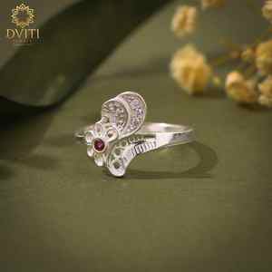 Bague en argent fin pour femme, accessoire décontracté/sportif, fabriqué en Inde - Product Image 2