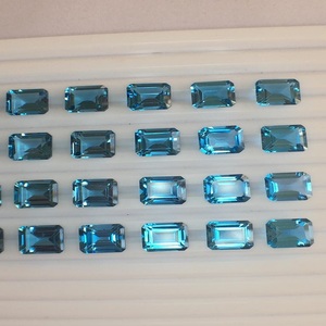 Topacio Azul Natural, Corte Esmeralda, 250.50 Quilates, Certificado IGI, Tratado Térmicamente, Piedra Preciosa para Joyería - Product Image 5