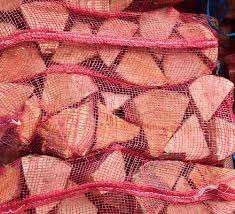 Charme kd bois de chauffage dans des sacs en filet Bois de chauffage de charme séché au four de Pologne Produit lié à l'énergie - Product Image 3