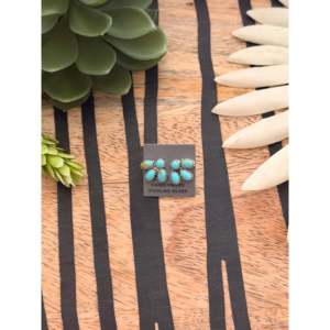 Pendientes de tuerca Sylvia Chee de oro y plata de ley con turquesa y racimo de diamantes con engaste de bisel y perla, poste chapado en oro. - Product Image 1