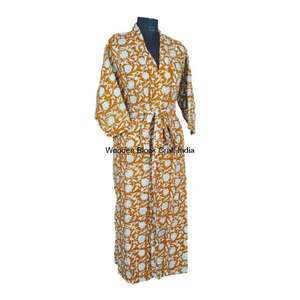 Veste kimono indienne Kantha, robe florale matelassée en coton faite à la main, vêtements longs d'été pour femmes, style plage - Product Image 6