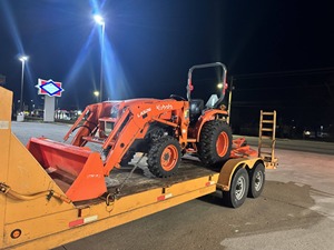 Tracteur utilitaire compact Kubota L2502, 25 CV, diesel, 4 roues motrices, pour petites exploitations agricoles - Product Image 4