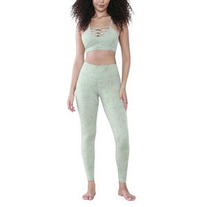 Conjuntos de Yoga sin Costuras con Estampado por Sublimación Personalizado, Leggings Ecológicos de Alta Elasticidad para Mujer y Conjunto de Sujetador Deportivo a la Moda - Product Image 1