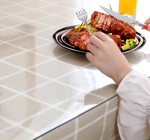 Weiche PVC Transparente Matte Wasserdicht, Ölbeständig und Pflegeleicht Esstisch- & Schreibtisch-Schutzmatte Tischmatte Tischdecke - Product Image 3