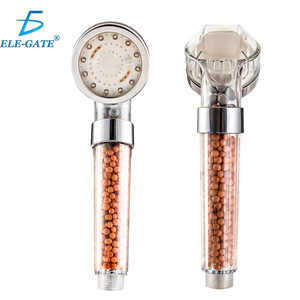 Pommeau de Douche Électrique avec Lumière LED RGB et Pierres Filtrantes, Style Relaxation et Ioniseur Purifiant pour Chaque Douche - Product Image 1