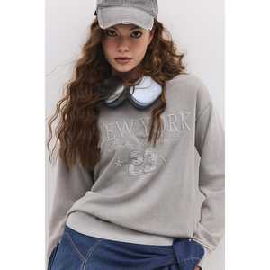 Sweat-shirt à slogan en coton 100% avec effet délavé pour tous les jours - Product Image 2