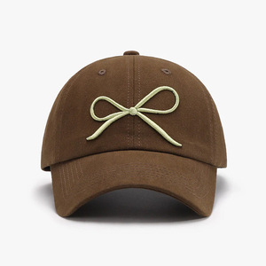 Venta al por mayor gorras de béisbol de rendimiento de secado rápido deportivas con logotipo bordado en blanco liso personalizadas para hombre - Product Image 1