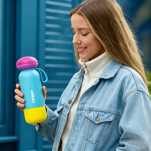 Bouteille isotherme en acier inoxydable 18/8 de qualité alimentaire, gourde sous vide pour boissons chaudes et froides - Product Image 2