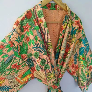 Túnica Kantha de seda de algodón de doble capa para mujer de estilo dulce con bolsillos y cinturón hecho a mano hermoso Kimono de retazos verde - Product Image 1