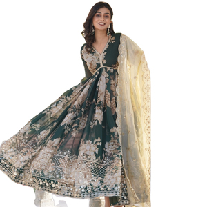 Último diseñador Faux Georgette bordado Zari Work Anarkali vestido de Fab Zone - Product Image 1