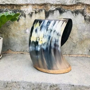 OPTIMISANT POLI FABRIQUÉ À LA MAIN VIKING BOIRE CORNE BIÈRE STEIN Corne à boire tasse Viking Corne à boire Tasse Tasse à café - Product Image 1