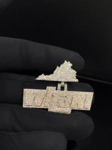 Pendentif Hip Hop en acier inoxydable poli avec diamants CZ personnalisés - Product Image 3