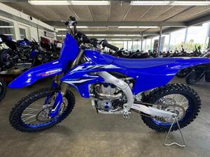 Moto YZ250F Team Blue 2026 - Product Image 4
