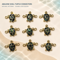 Connecteurs de bijoux personnalisés de luxe plaqués or en forme de tortue de mer en nacre, base en laiton avec incrustation de coquillage pour la fabrication de bracelets