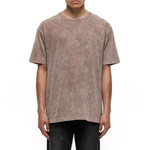 T-shirt graphique personnalisé pour hommes, lavé à l'acide, style streetwear avec impression numérique, polyester/coton - Product Image 1