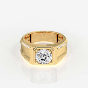 Bague de fiançailles unique pour homme en argent sterling avec diamant moissanite taille portugaise - Product Image 1