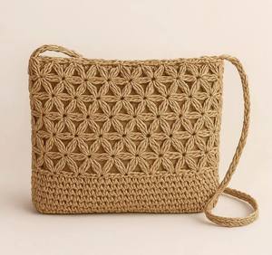 Bolso Bandolera de Paja Hecho a Mano: Bolso de Hombro Boho Tejido con Crochet Floral - Product Image 2