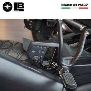 Adesivi Decorativi 3D Personalizzati per il Battitacco Posteriore della Harley Davidson Pan America - Product Image 4