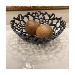 Cuenco decorativo de metal negro de alta calidad con patrón de coral calado Diseño moderno y elegante para servir elegante y acentos para el hogar - Product Image 6