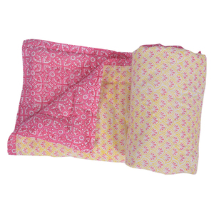 Funda de Almohada Mini Lotus Amarilla 100% Algodón Ecológica, Portátil y Personalizable, con Estampado Frontal y Trasero, para Uso en el Hogar o Hotel - Product Image 5