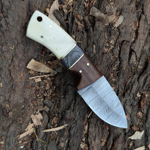 Cuchillo Skinner de acero de Damasco hecho a mano con Funda de cuero Mini cuchillo Skinner regalo para él regalo del Día del Padre. - Product Image 3
