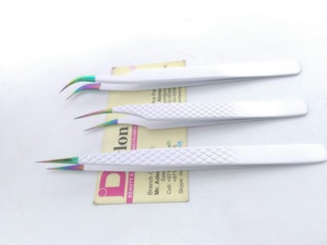 Pince à cils de couleur blanche professionnelle poignée en diamant pointe arc-en-ciel pince à épiler en acier inoxydable courbe pointue pince à cils en forme de L - Product Image 5