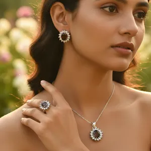 Ensemble classique en argent sterling 925 avec grenat, comprenant boucles d'oreilles, bague et pendentif, fermoir sécurisé, pour femme, motif cœur et numéro, idéal pour mariage et fiançailles - Product Image 3