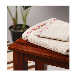 Écologique 100% Coton Broderie Serviette de Cuisine Réutilisable Lavable Cuisine Chiffon GOTS Certifié Séchage Rapide Vente en Gros En Inde - Product Image 3